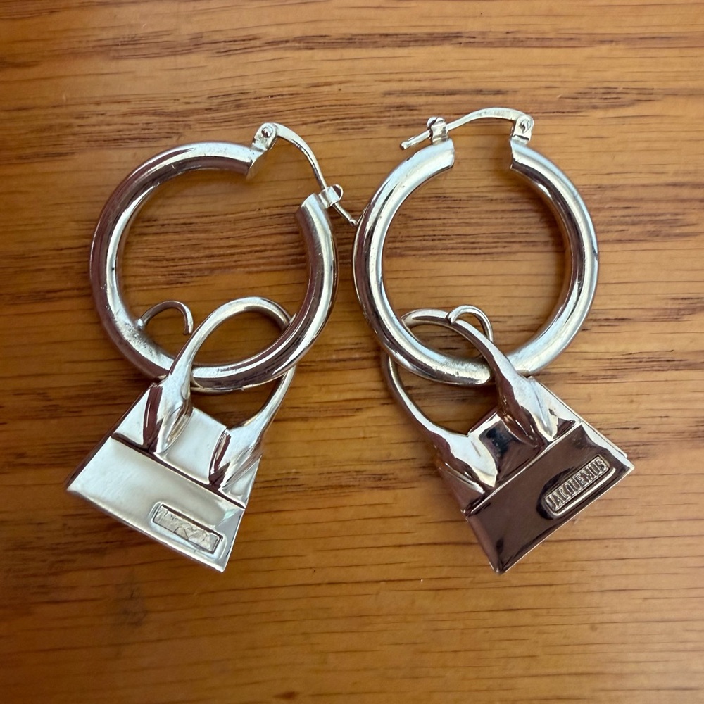 Jacquemus Les Creoles Chiquito Charm Нoop Earrings
